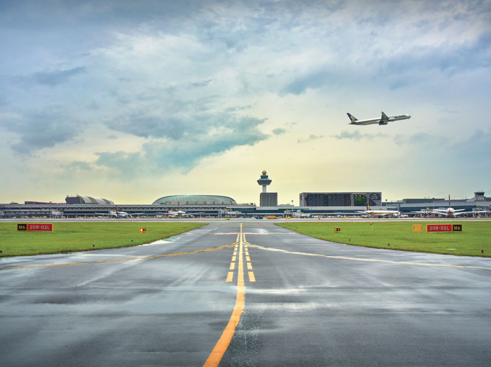 Take Flight At Changi Airport Aviation Experience: Pilot Through