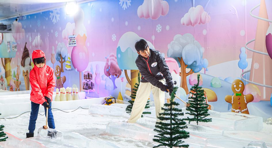 snow house golf