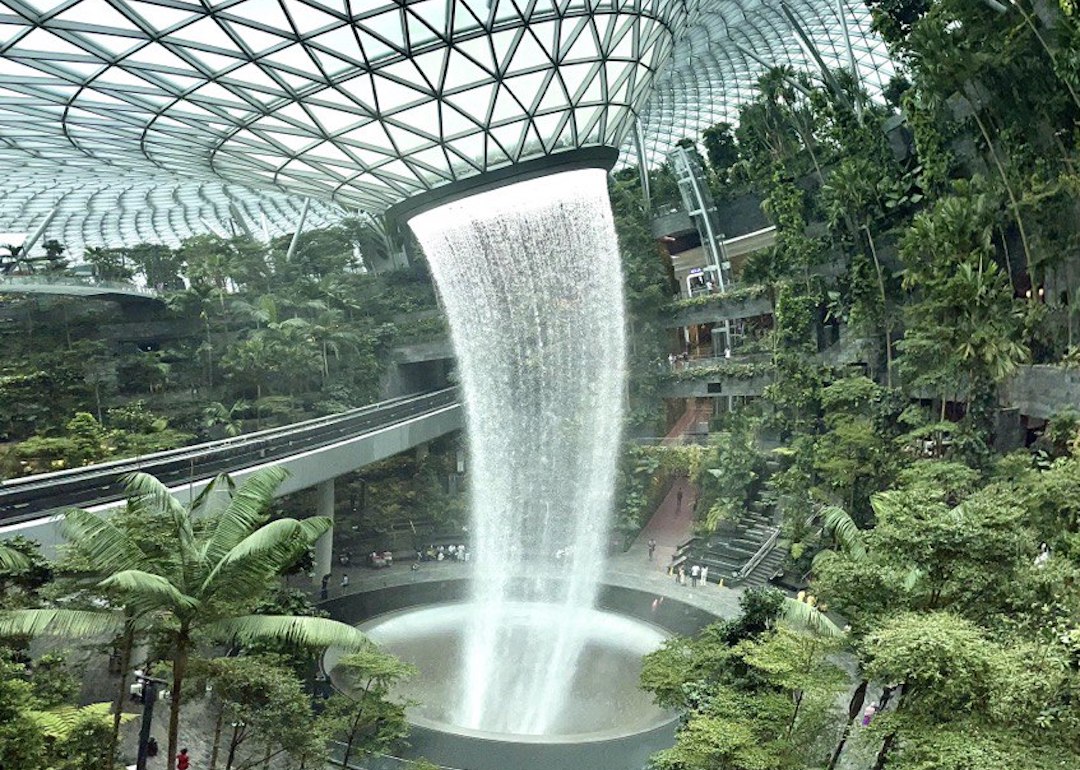 warped instagram photo of hsbc rain vortex, shiseido forest valley and canopy park, jewel changi airport singapore
