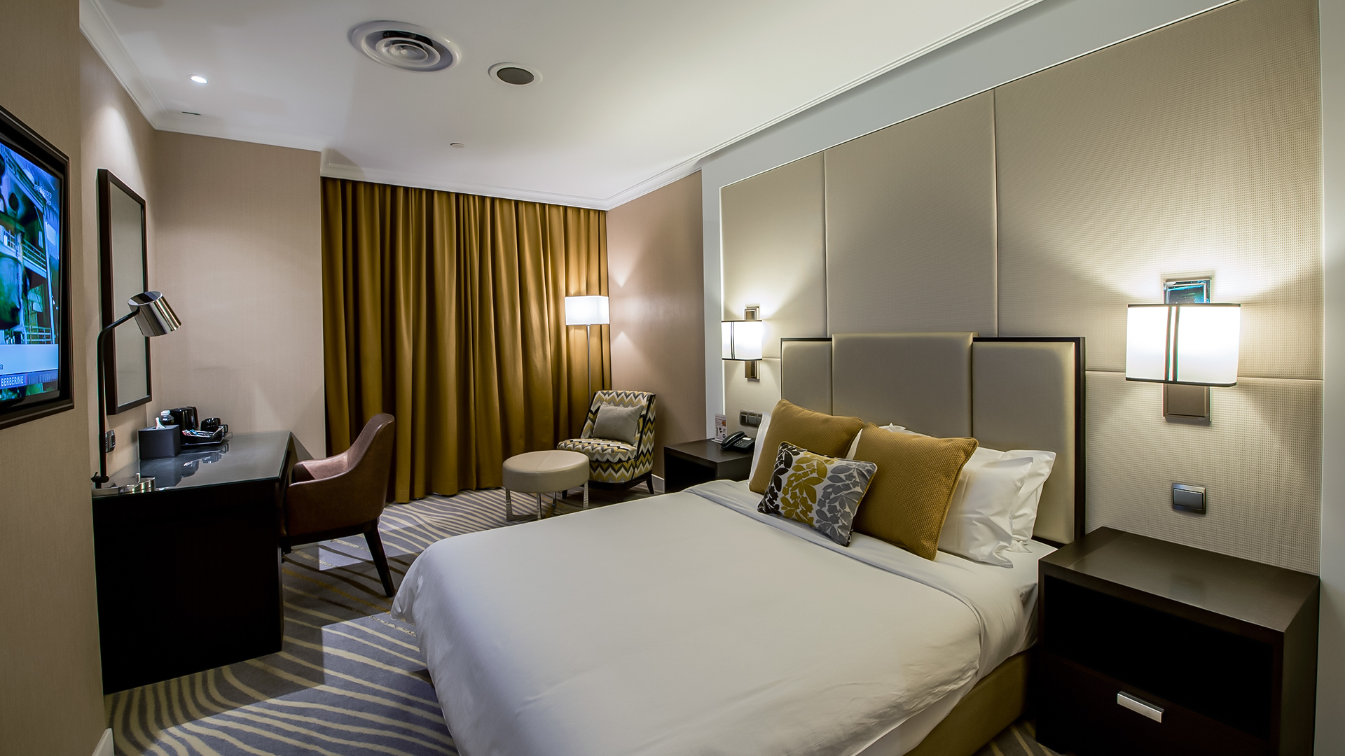 Ambassador Transit Hotel 