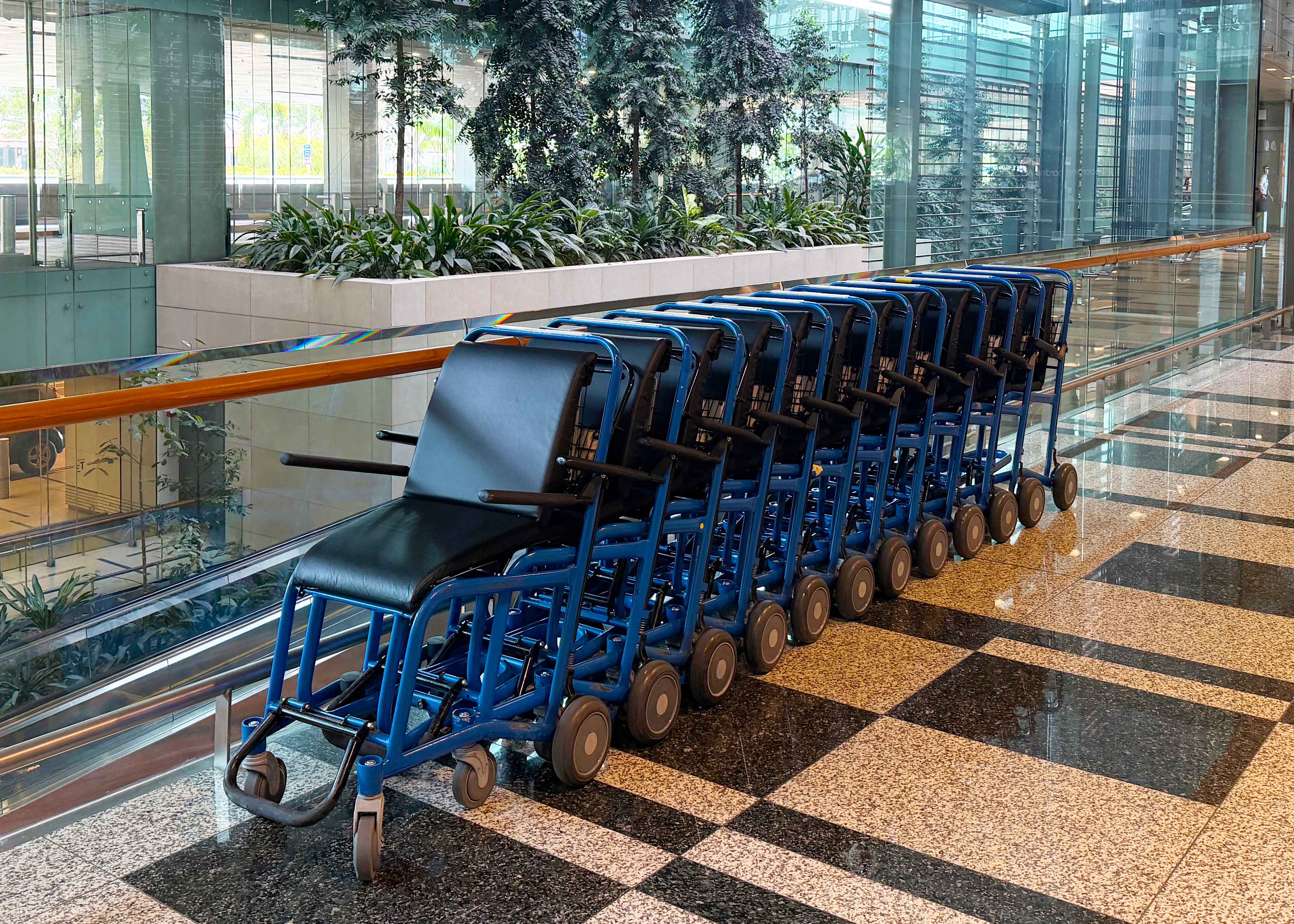 Complimentary Self-assist Wheelchair 