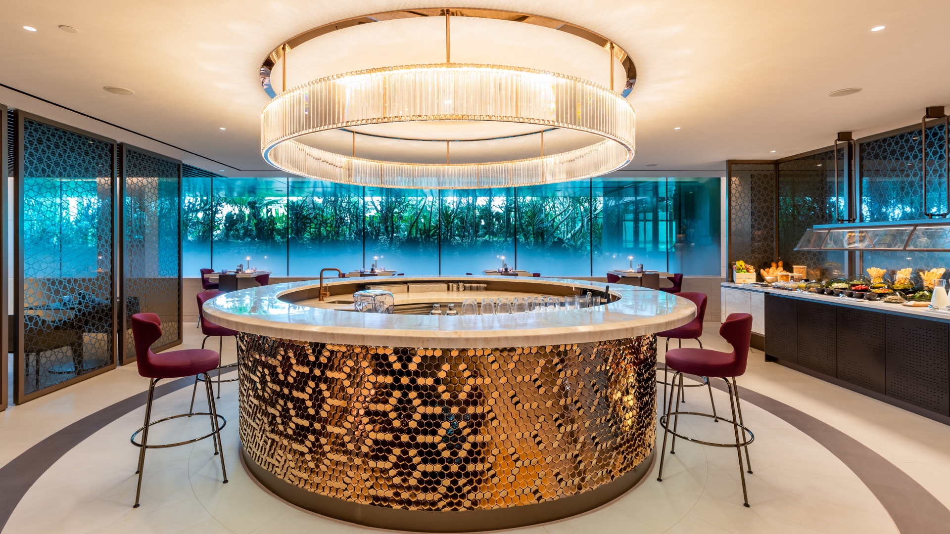 Qatar Airways Lounge bar