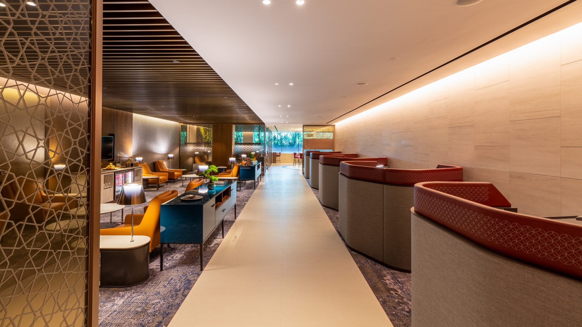 Qatar Airways Lounge booth seats