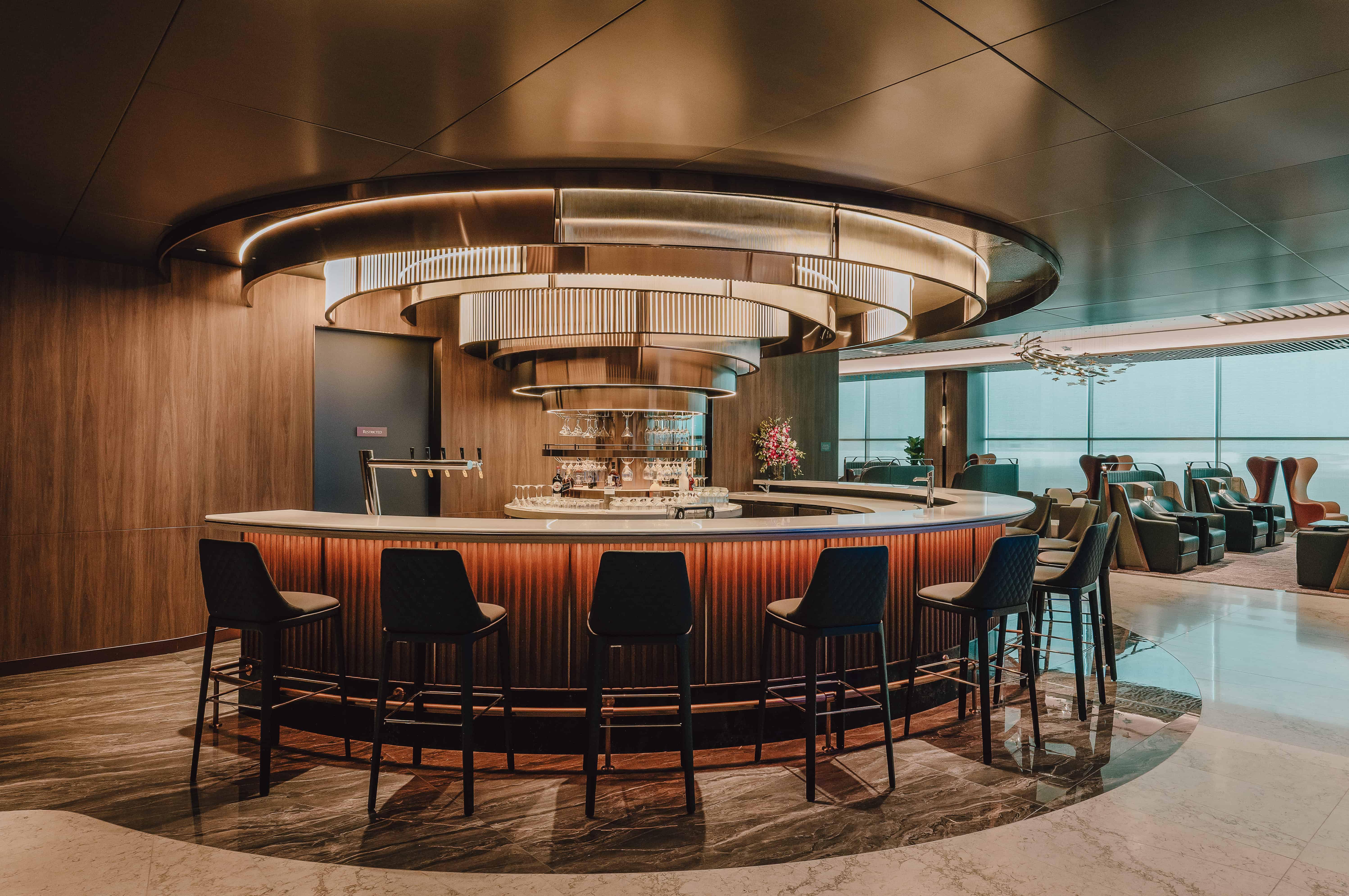 SIlverKris First Class Lounge bar 