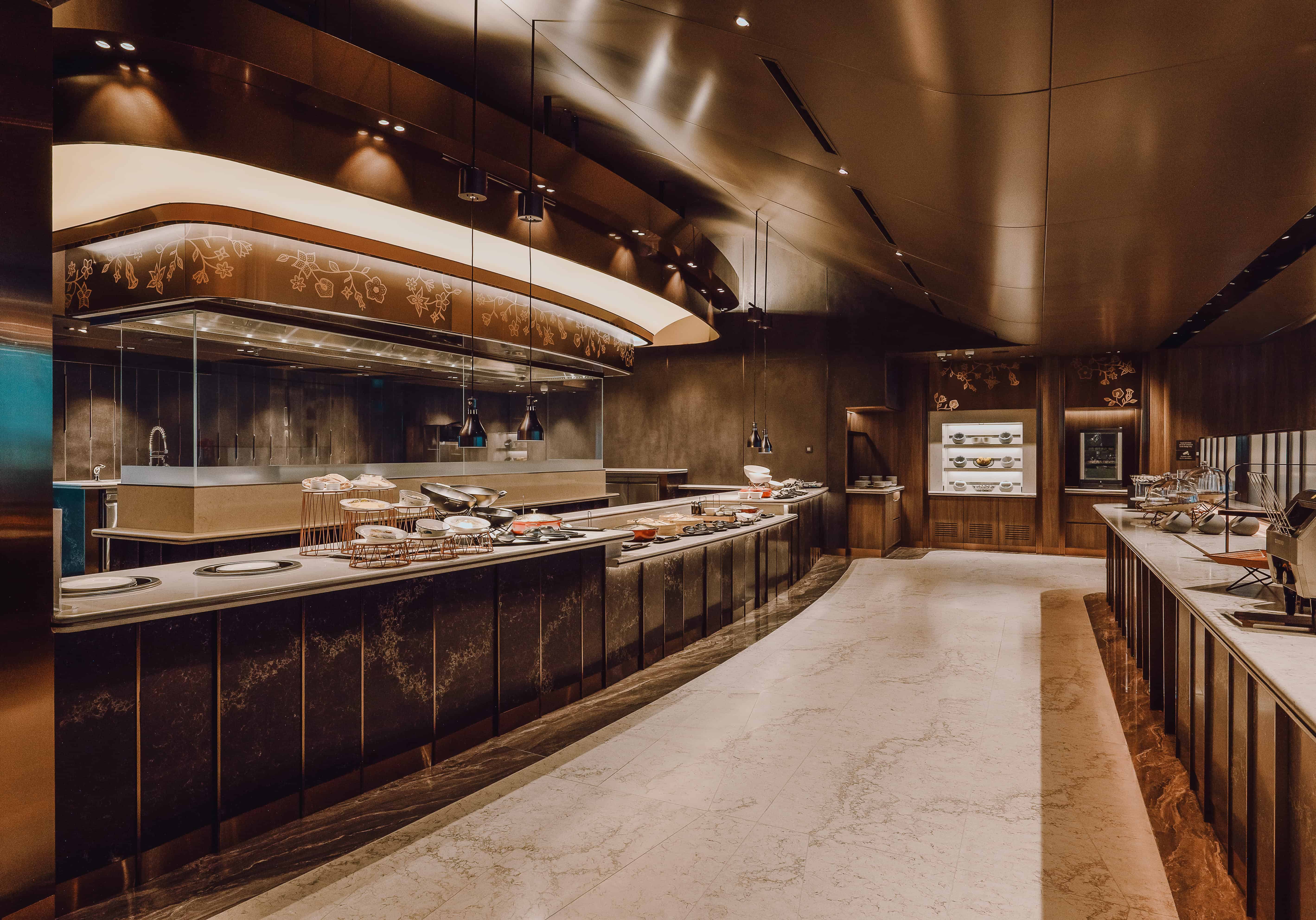 First Class SilverKris Lounge dining 