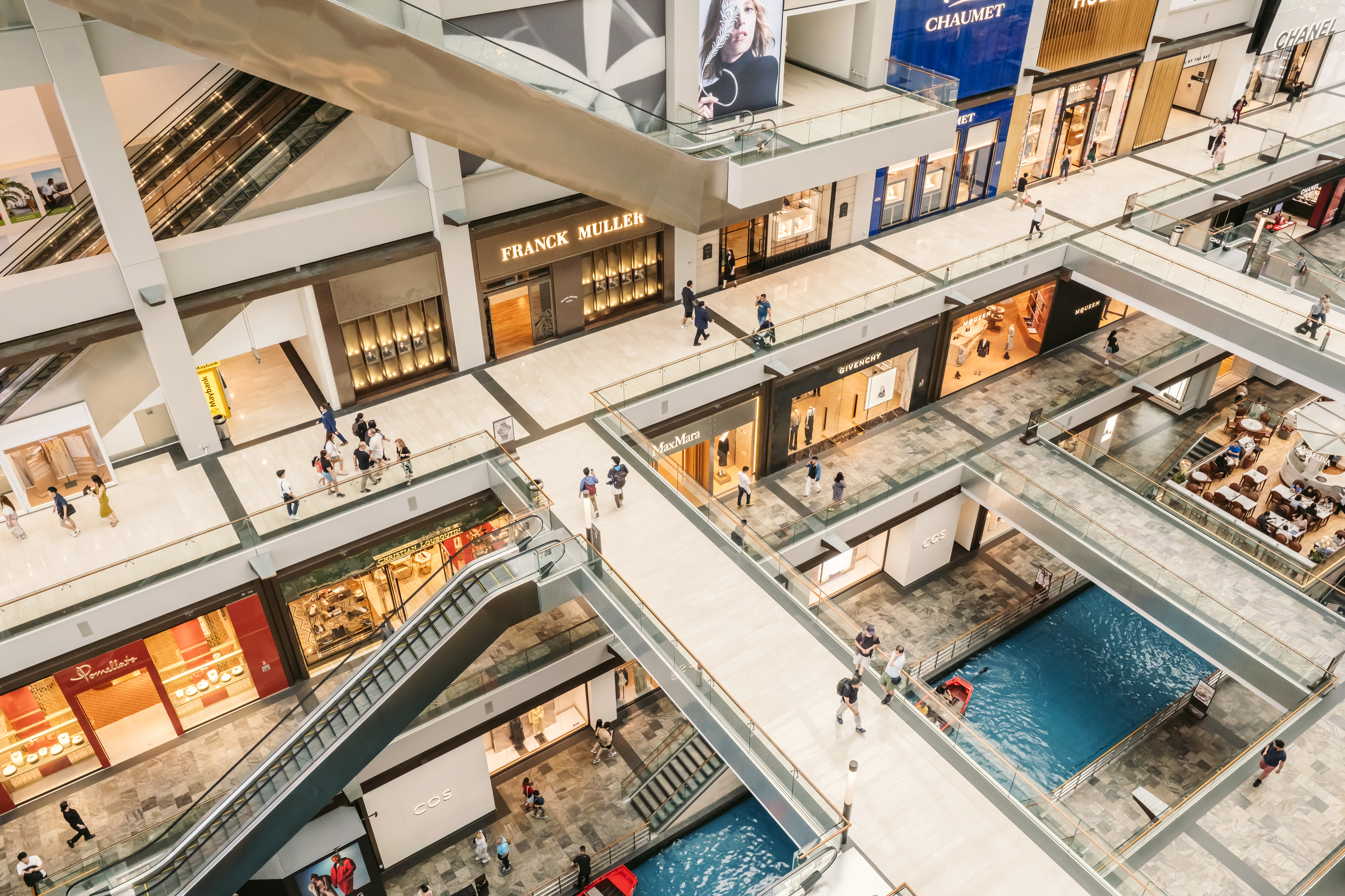 Marina Bay Sands Shoppes and Hotel (30 min stopover)