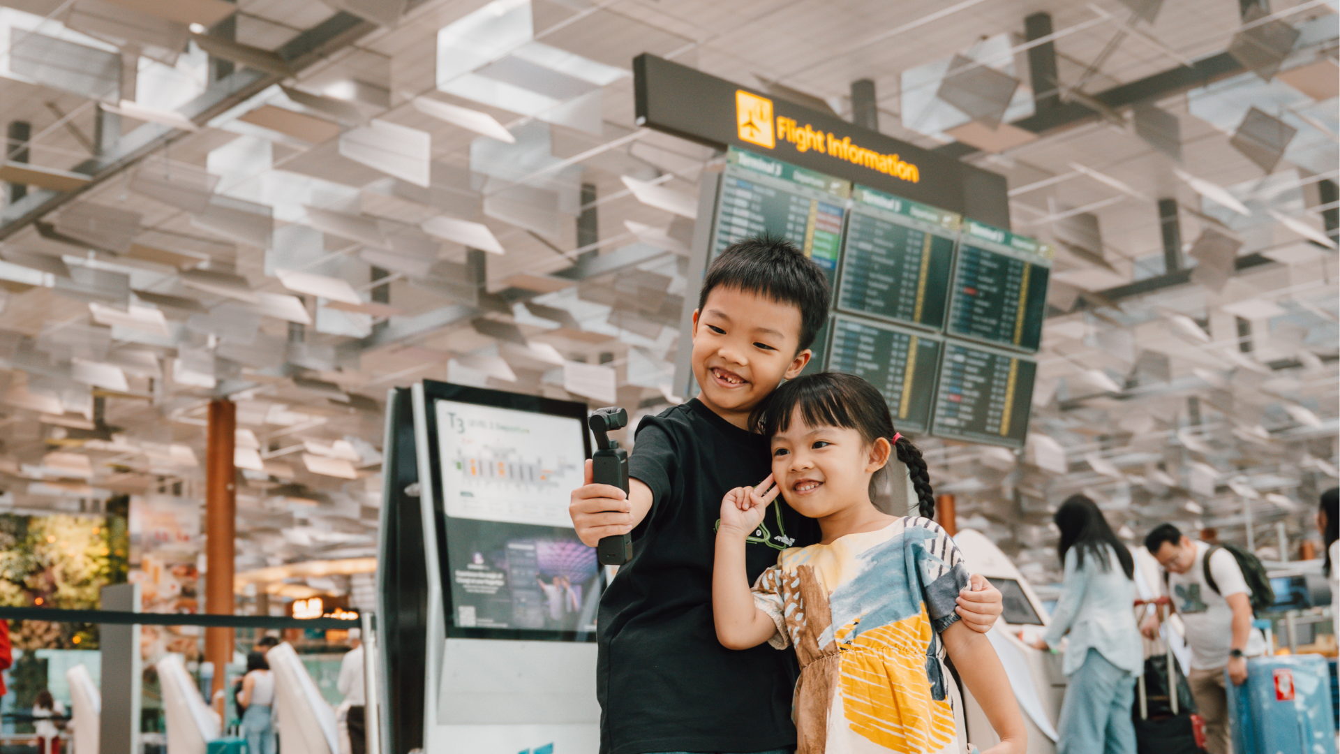 kids taking photo terminal3
