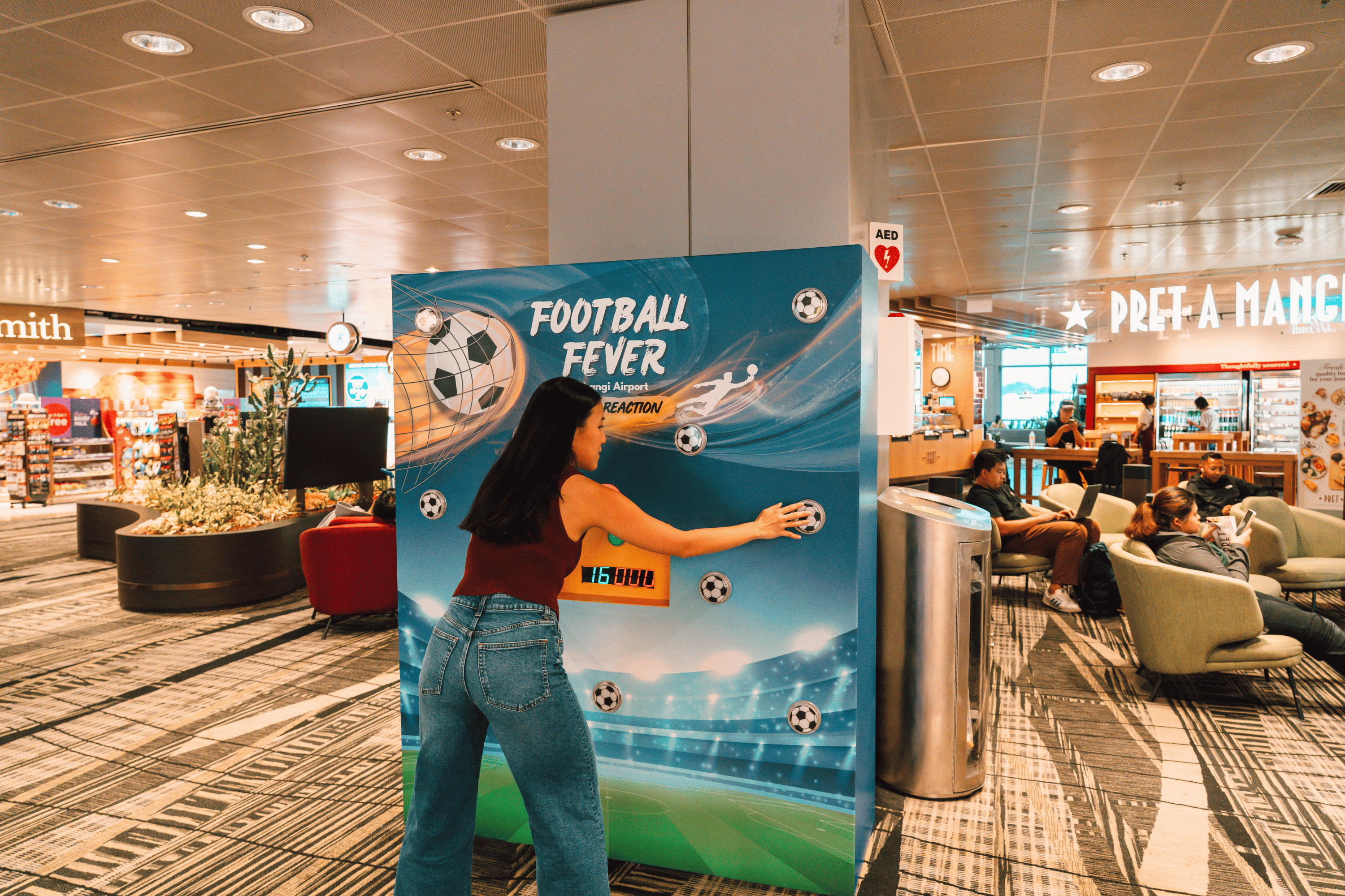 Traveller attempting Goalkeeper Challenge game
