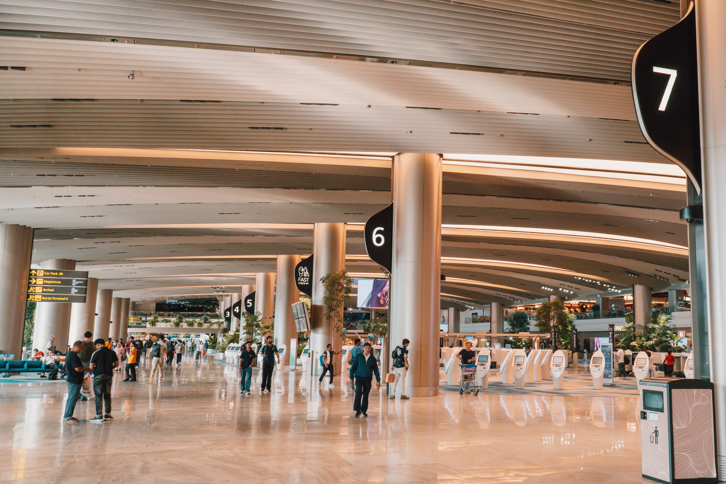 Changi Departure Hall 